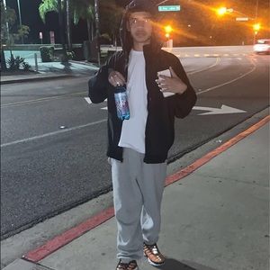 Meet your Posher, Max